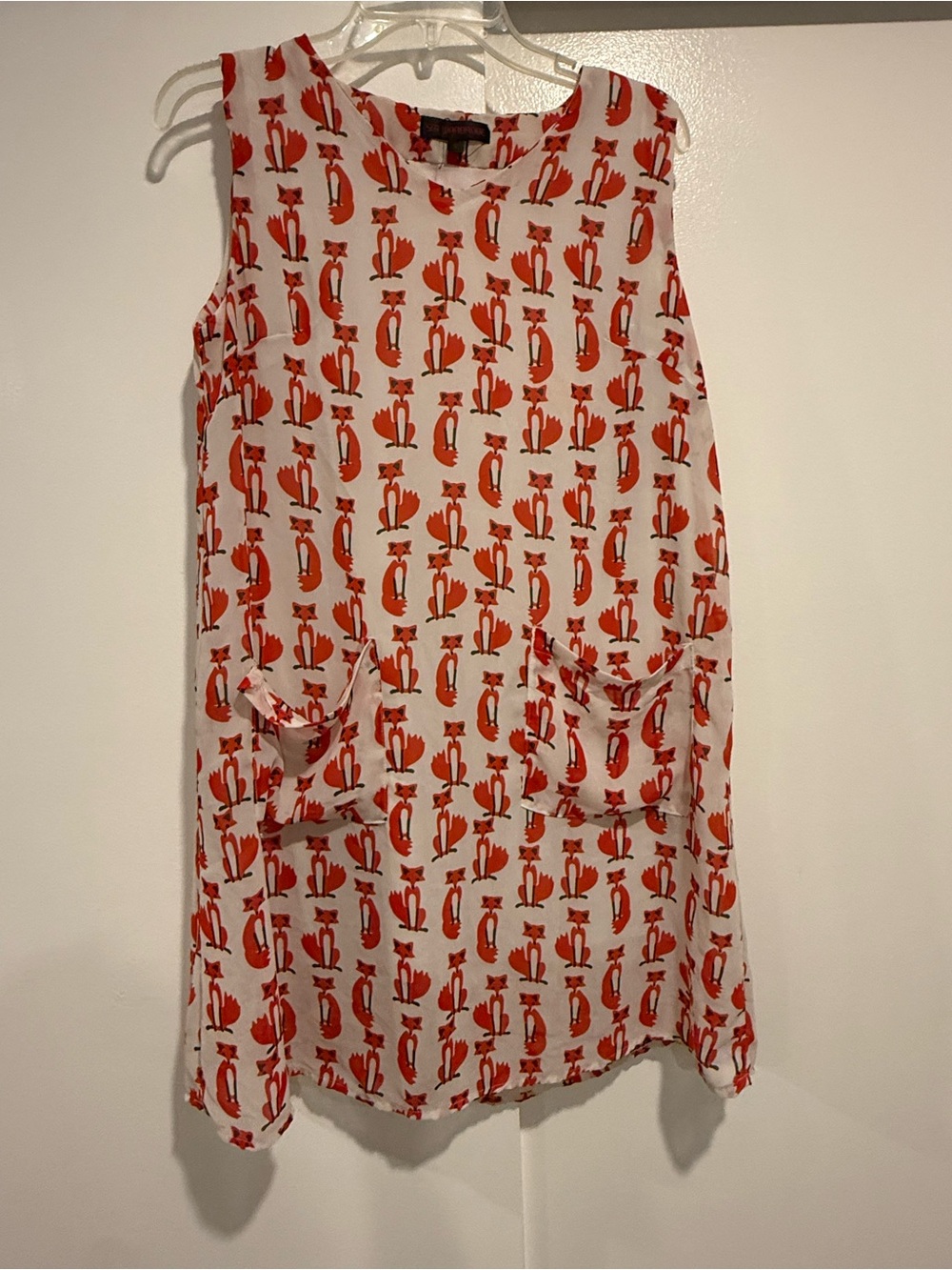 SM Wardrobe Sleeveless Fox Print Shift Dress in White and Orange size Large